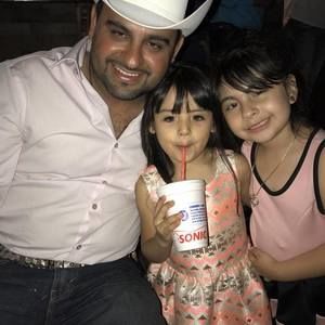 Meet your Posher, Indalecio